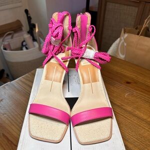 Dolce Vita Quadra Sandal - Magenta Faux Leather & Canvas, Size 7.5, Never Worn